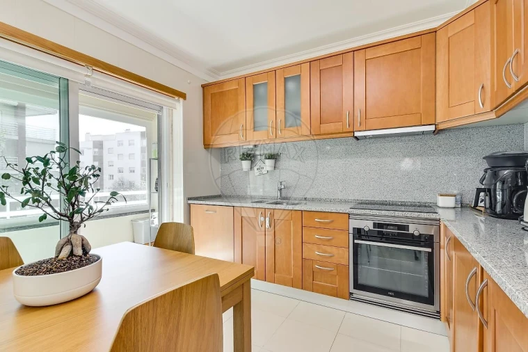 Apartamento T2 para Venda em São Domingos de Rana Foto 10