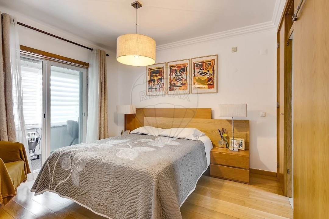 Apartamento T2 para Venda em São Domingos de Rana Foto 14