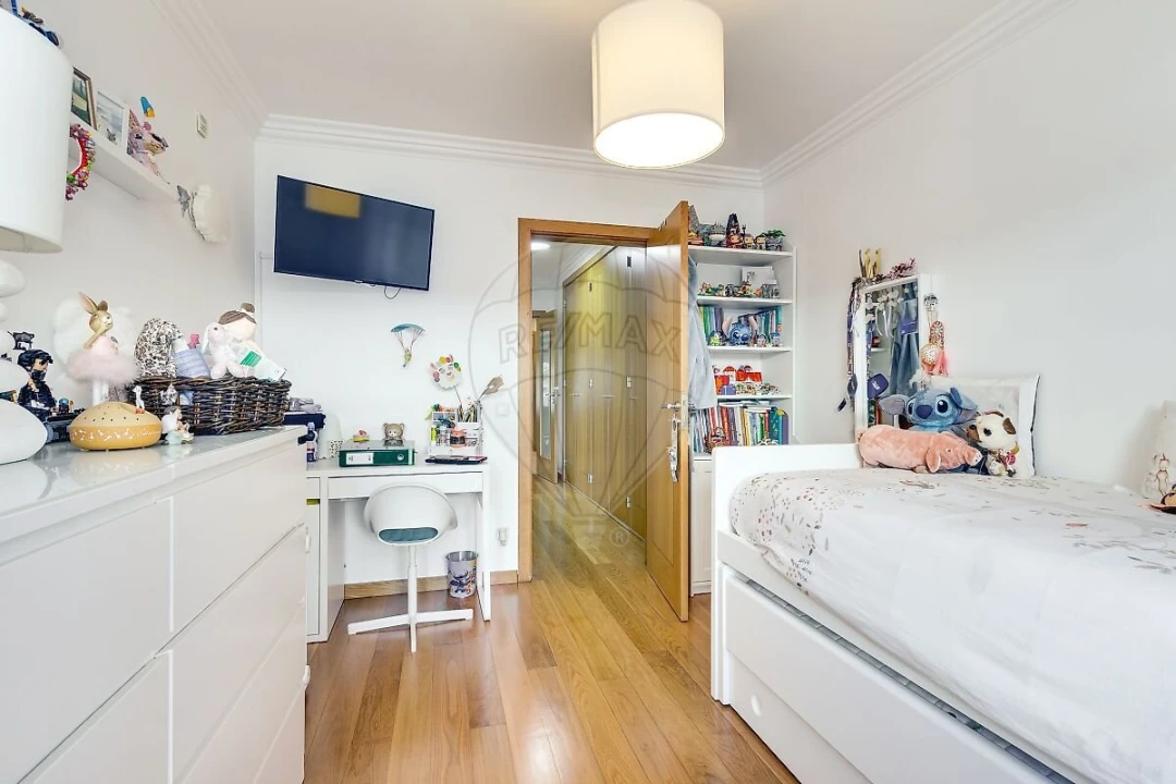 Apartamento T2 para Venda em São Domingos de Rana Foto 17