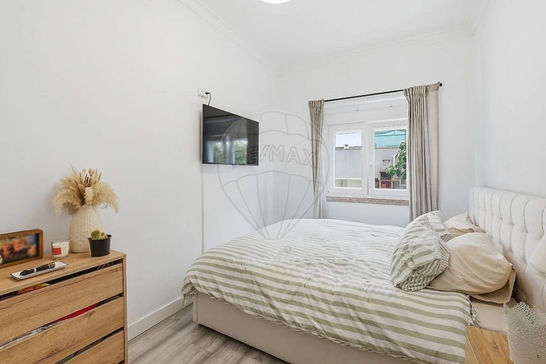 Apartamento T2 para Venda em Queluz e Belas Foto 20