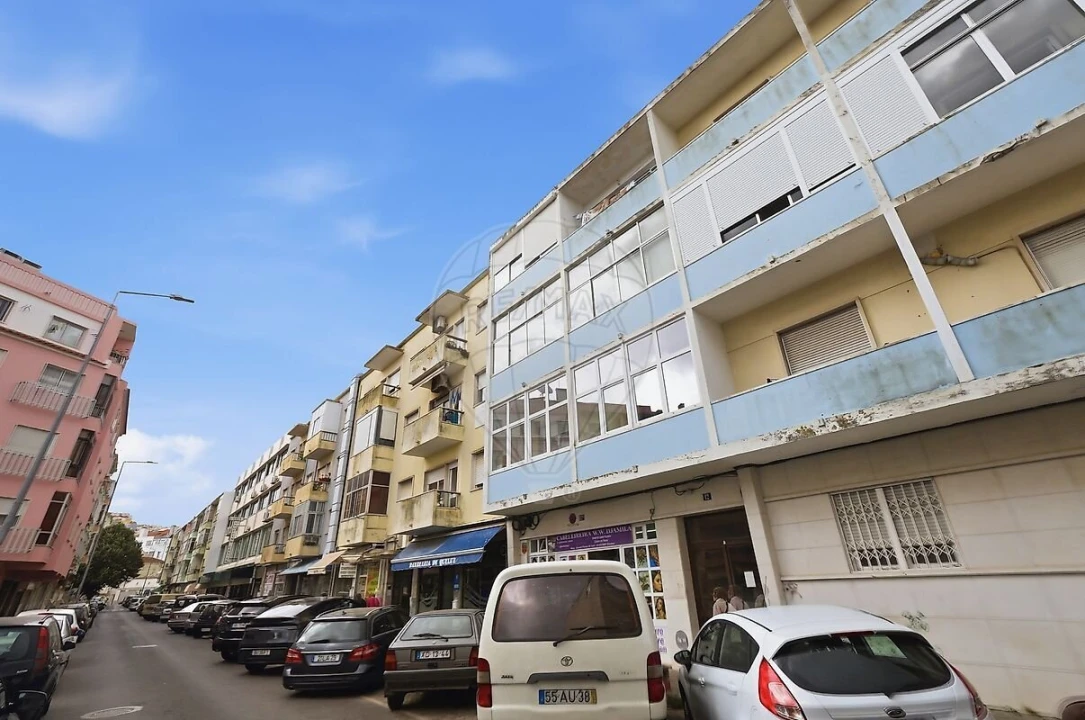 Apartamento T2 para Venda em Queluz e Belas Foto 26