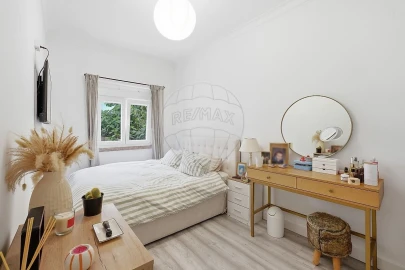 Apartamento T2 para Venda em Queluz e Belas