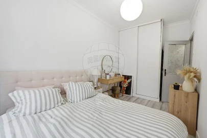 Apartamento T2 para Venda em Queluz e Belas
