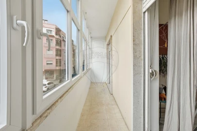 Apartamento T2 para Venda em Queluz e Belas