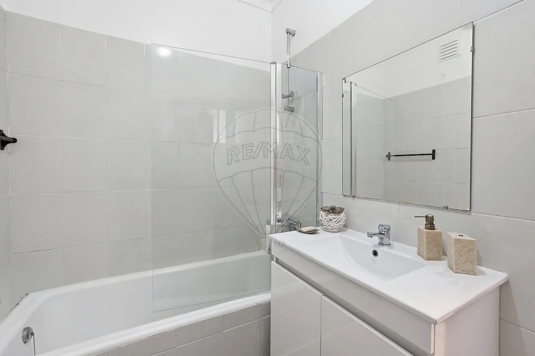 Apartamento T2 para Venda em Queluz e Belas Foto 15