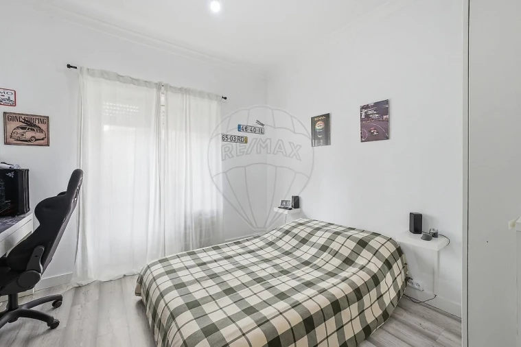 Apartamento T2 para Venda em Queluz e Belas Foto 16