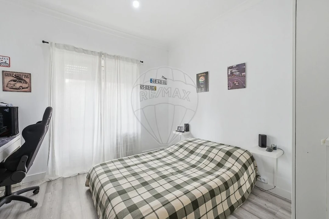 Apartamento T2 para Venda em Queluz e Belas Foto 16