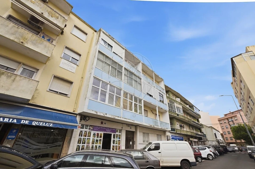Apartamento T2 para Venda em Queluz e Belas Foto 25