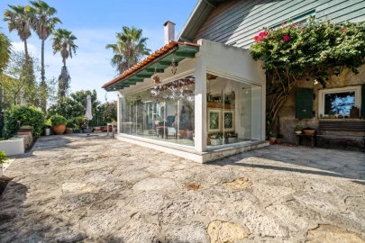 Moradia T5 para Venda em Carcavelos e Parede