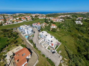 Moradia T4 para Venda em Carvoeira