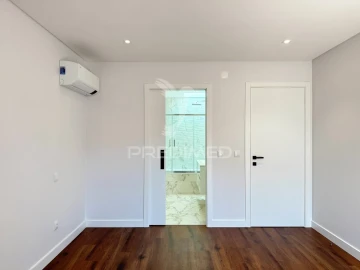 Apartamento T4 para Venda em Leiria, Pousos, Barreira e Cortes