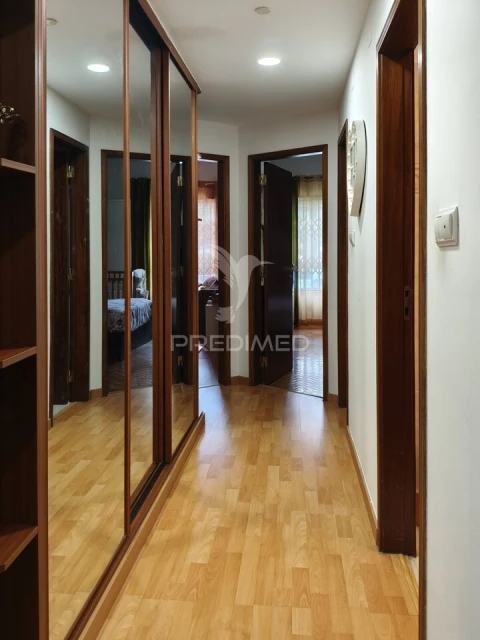 Apartamento T2 para Venda em Póvoa de Santa Iria e Forte da Casa