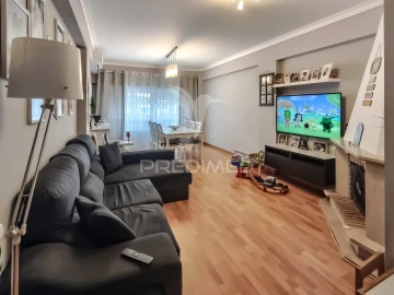 Apartamento T2 para Venda em Póvoa de Santa Iria e Forte da Casa