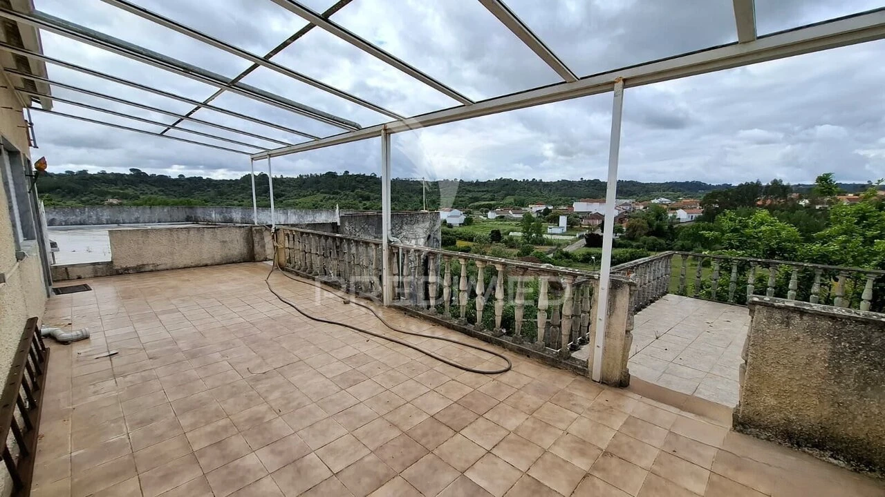 Terreno para Venda em Arneiro das Milhariças Foto 2