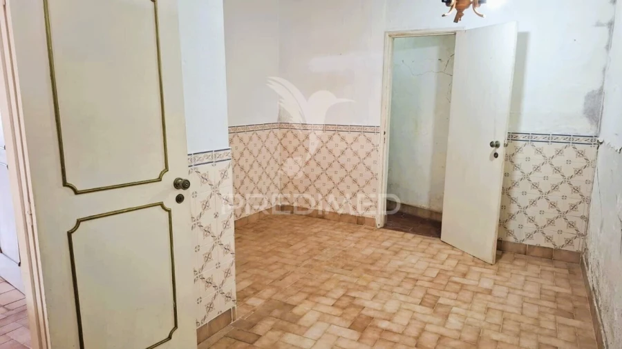 Moradia T2 para Venda em Arneiro das Milhariças Foto 4
