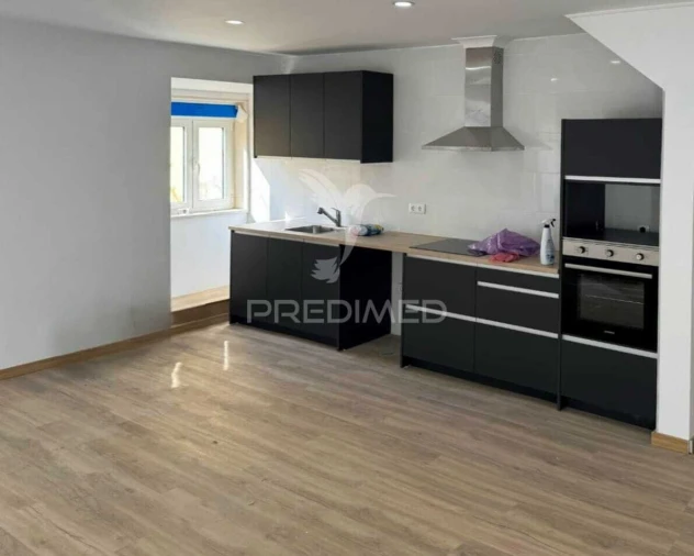 Moradia T2 para Venda em Alcoentre Foto 7