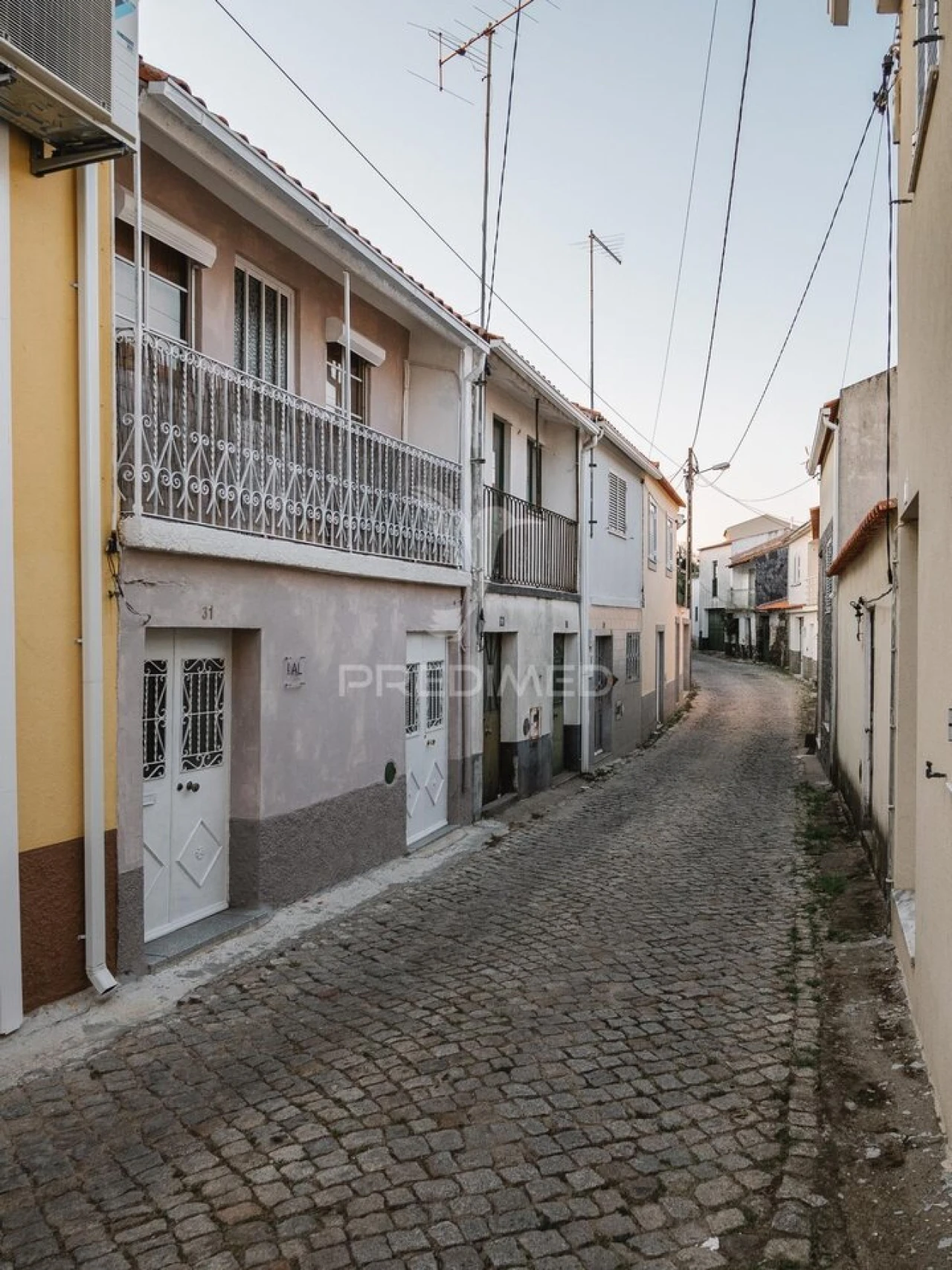 Moradia T2 para Venda em Vila Nova de Foz Côa Foto 1