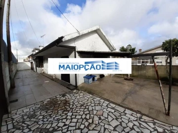 Moradia T2 para Venda em Lourosa