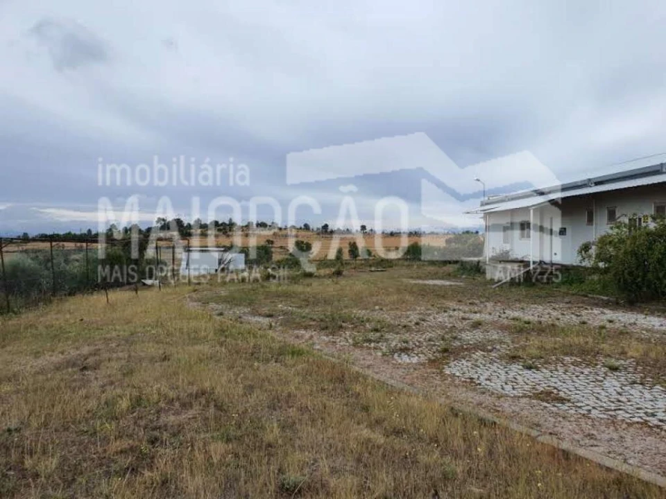 Armazém para Arrendamento em Vilar Formoso Foto 5