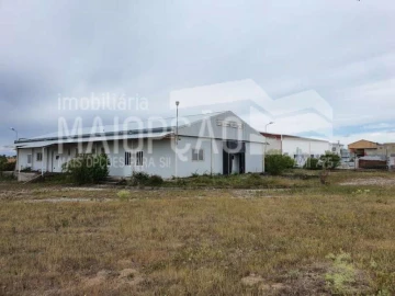 Armazém para Arrendamento em Vilar Formoso