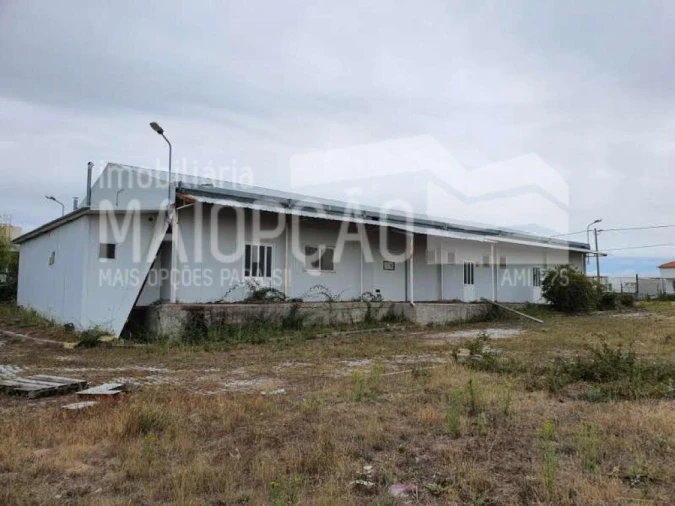 Armazém para Arrendamento em Vilar Formoso Foto 2