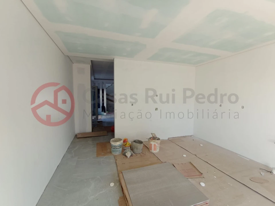 Moradia T3 para Venda em Fernao Ferro Foto 20