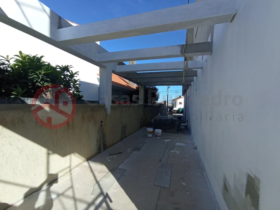 Moradia T3 para Venda em Fernao Ferro Foto 23