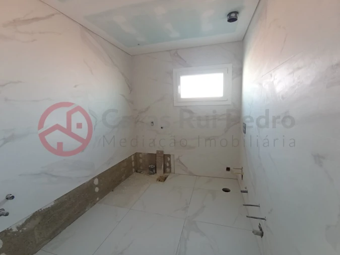 Moradia T3 para Venda em Fernao Ferro Foto 9