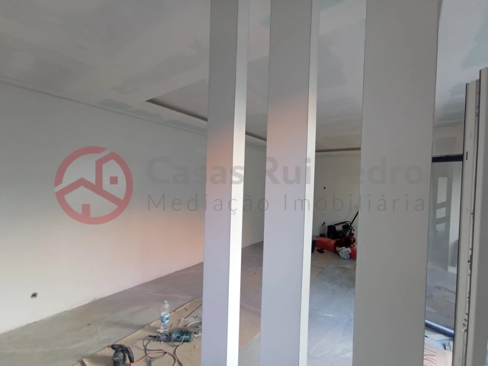 Moradia T3 para Venda em Fernao Ferro Foto 24