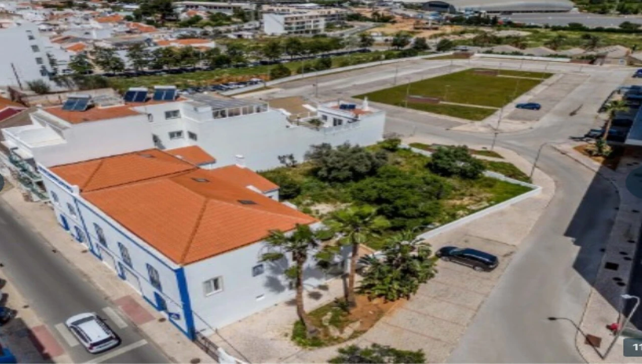 Moradia T7 para Venda em Portimão Foto 2