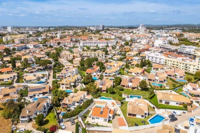 Moradia T3 para Venda em Albufeira e Olhos de Água