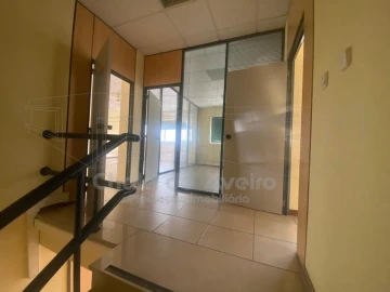 Escritório para Arrendamento em Esgueira
