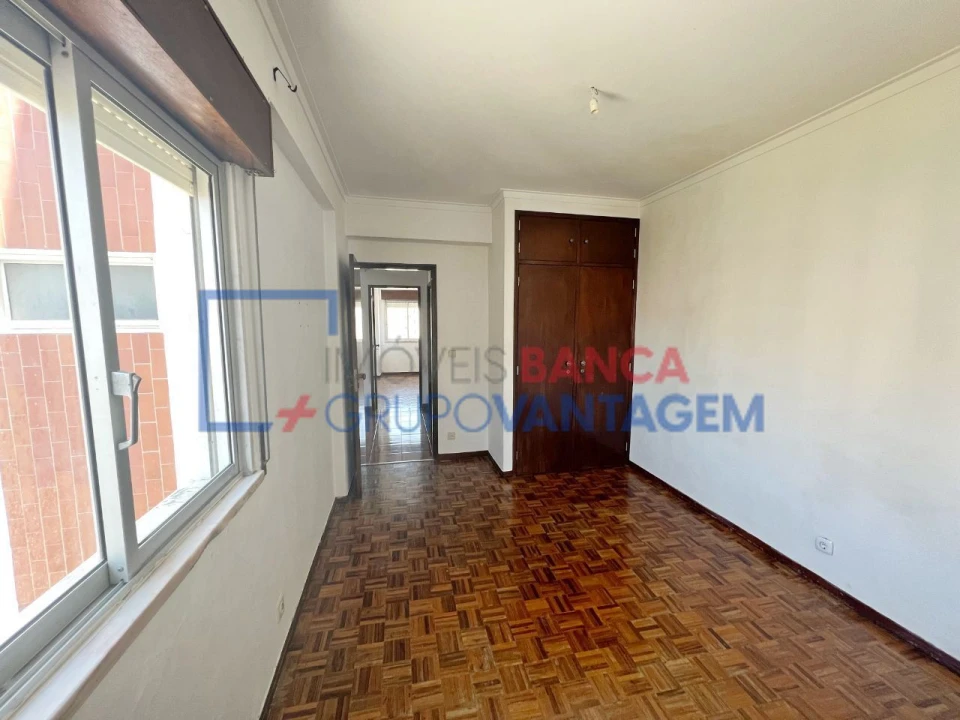 Apartamento T3 para Venda em Carregado e Cadafais Foto 12