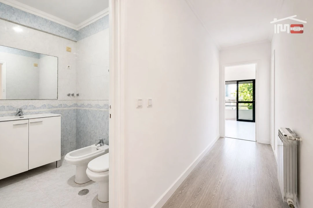 Apartamento T2 para Venda em Ramada e Caneças Foto 6