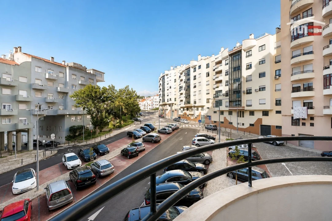 Apartamento T2 para Venda em Ramada e Caneças Foto 9