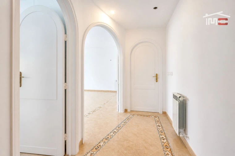 Apartamento T2 para Venda em Ramada e Caneças Foto 30
