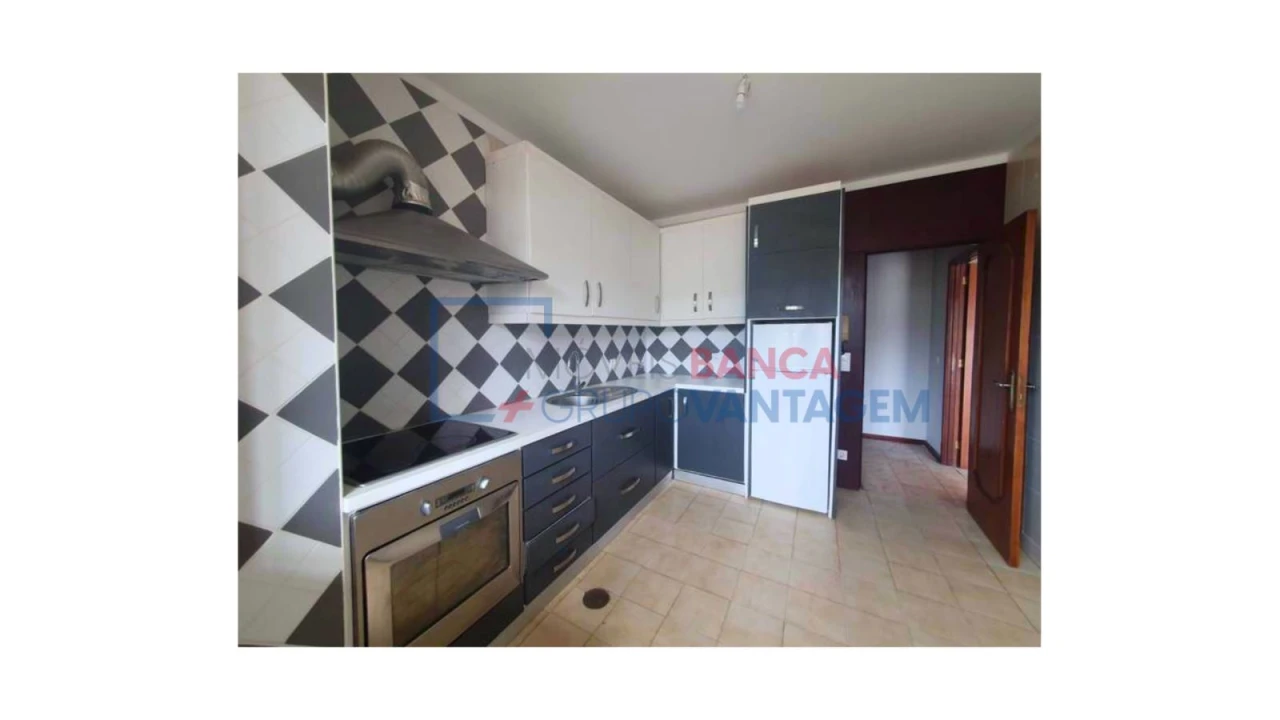 Apartamento T2 para Venda em Oliveira do Douro Foto 7