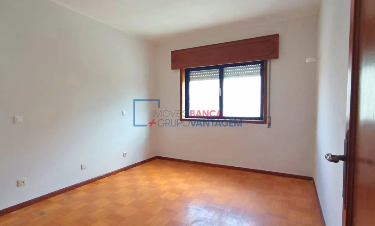 Apartamento T2 para Venda em Oliveira do Douro Foto 17