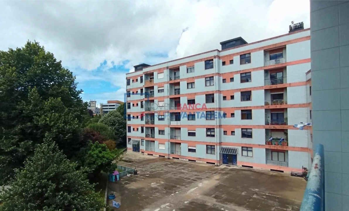 Apartamento T2 para Venda em Oliveira do Douro Foto 23