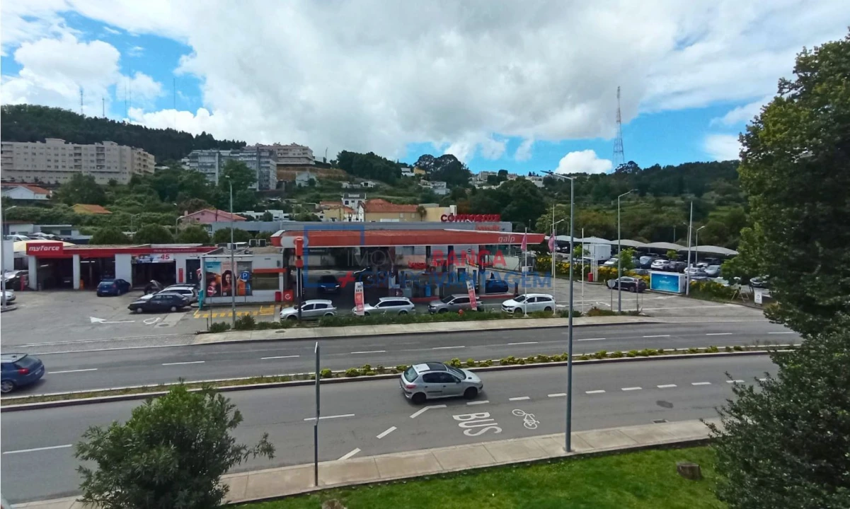 Apartamento T2 para Venda em Oliveira do Douro Foto 2