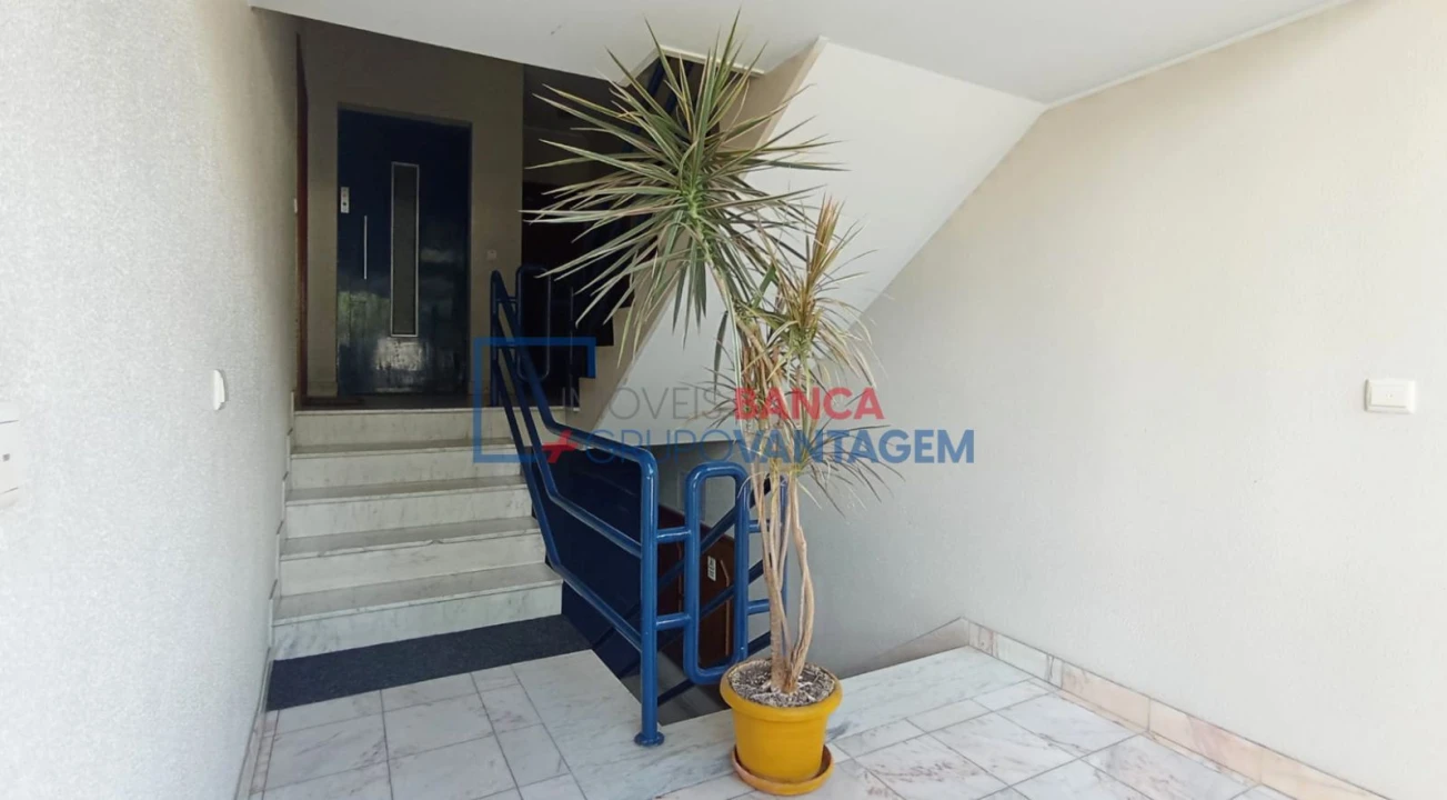 Apartamento T2 para Venda em Oliveira do Douro Foto 26