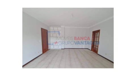 Apartamento T2 para Venda em Oliveira do Douro