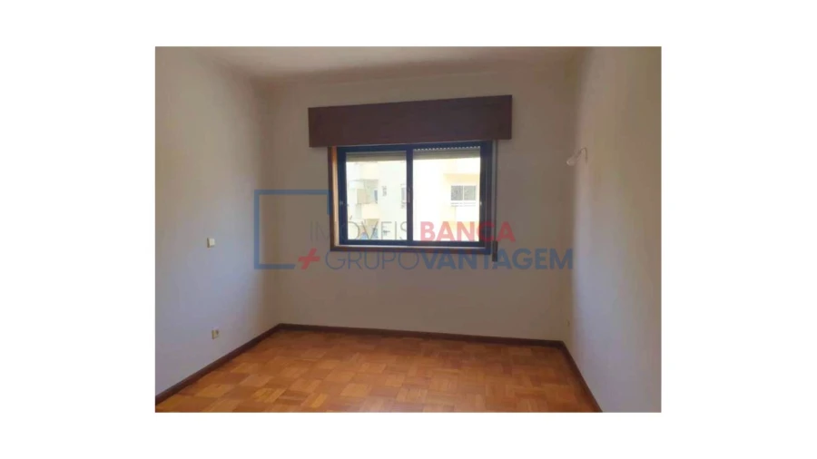 Apartamento T2 para Venda em Oliveira do Douro Foto 3