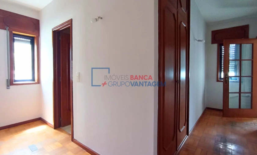Apartamento T2 para Venda em Oliveira do Douro Foto 14