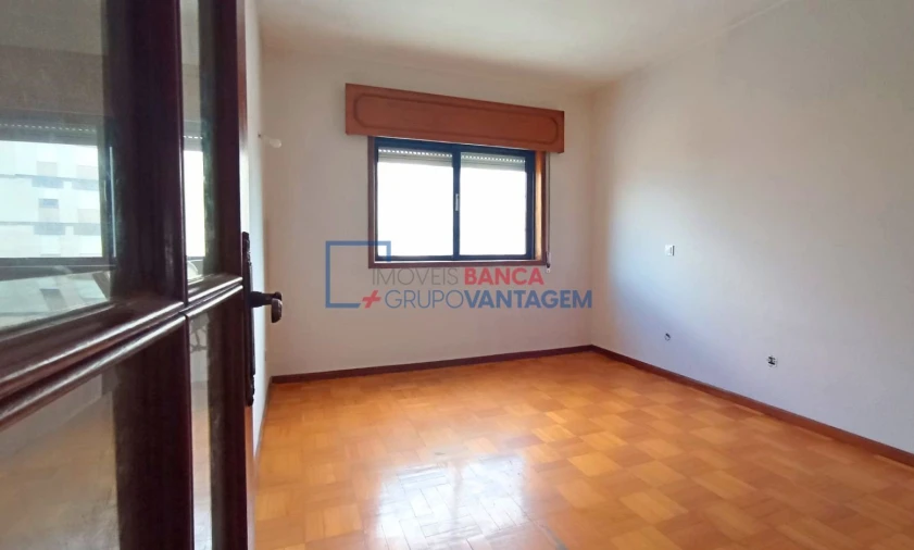 Apartamento T2 para Venda em Oliveira do Douro Foto 19