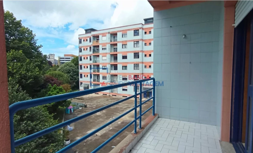 Apartamento T2 para Venda em Oliveira do Douro Foto 22