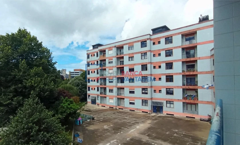 Apartamento T2 para Venda em Oliveira do Douro Foto 23