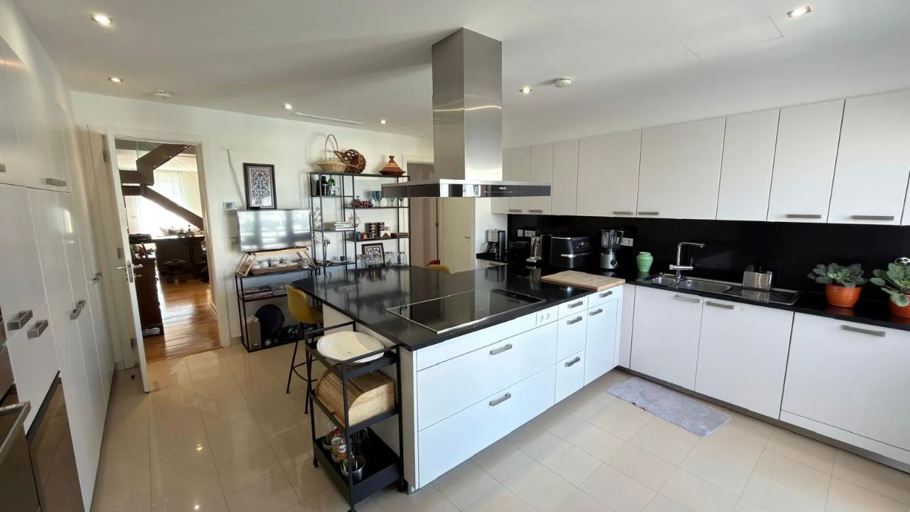 Apartamento T4 para Venda em Avenidas Novas Foto 1