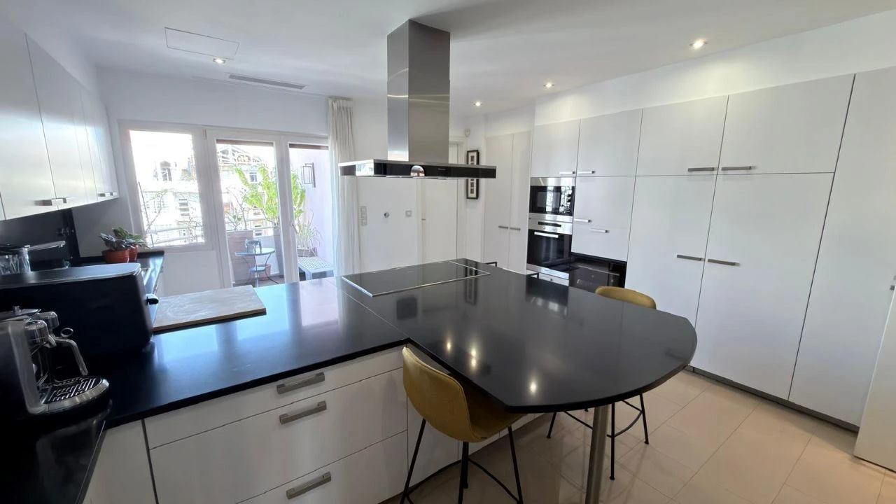 Apartamento T4 para Venda em Avenidas Novas Foto 3