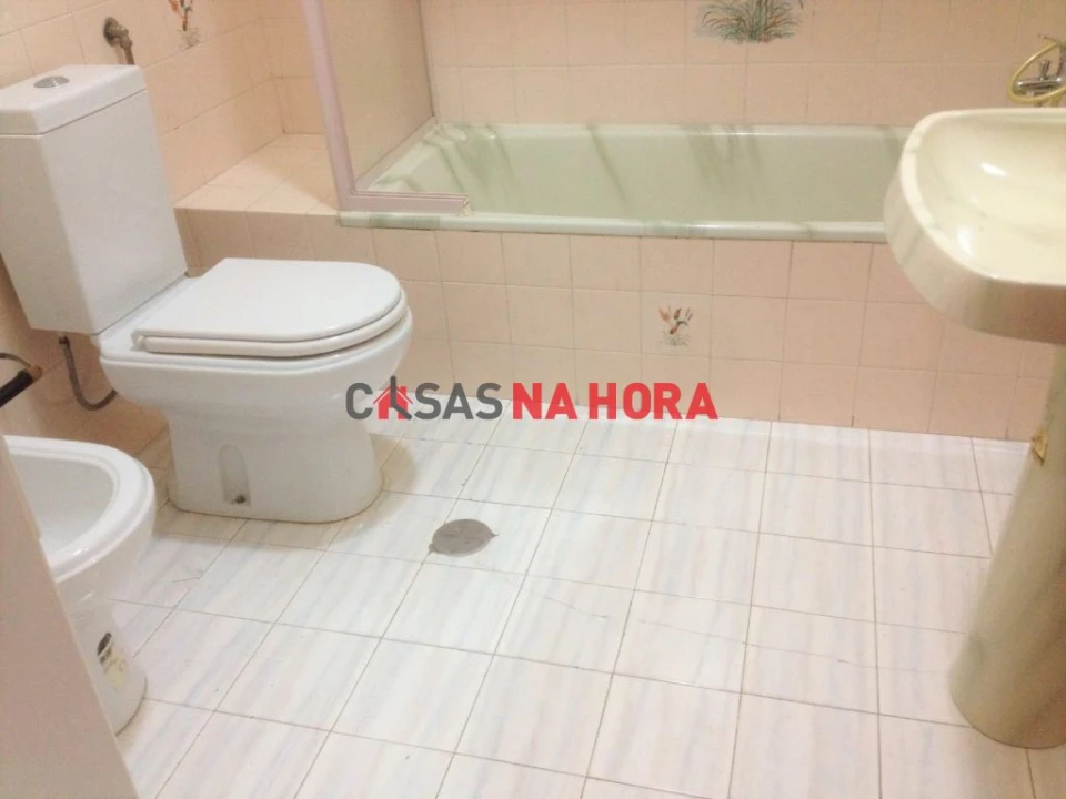 Apartamento T3 para Arrendamento em Viseu Foto 9
